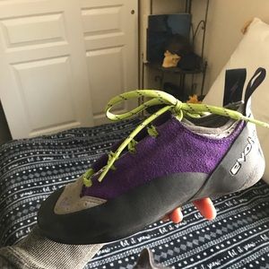 Evolv Nikita coimbing shoes
